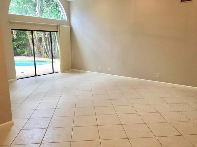 Foto del edificio - 1138 SW 20th St