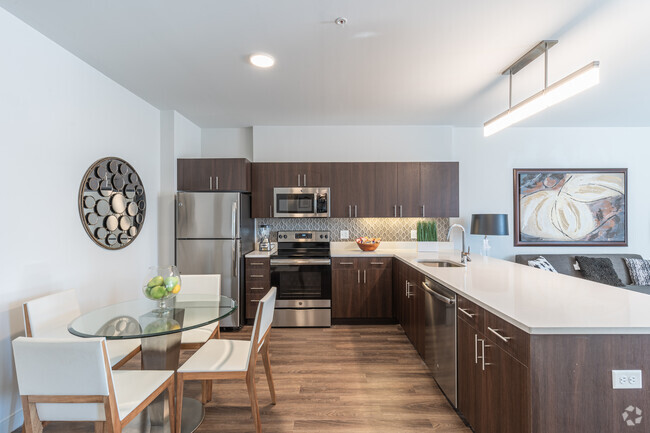 1HAB, 1BA - 635SF - Cocina - The Residences at Mid-town Park