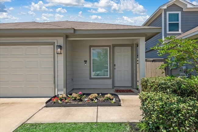 Building Photo - 14208 Fern Meadows Dr