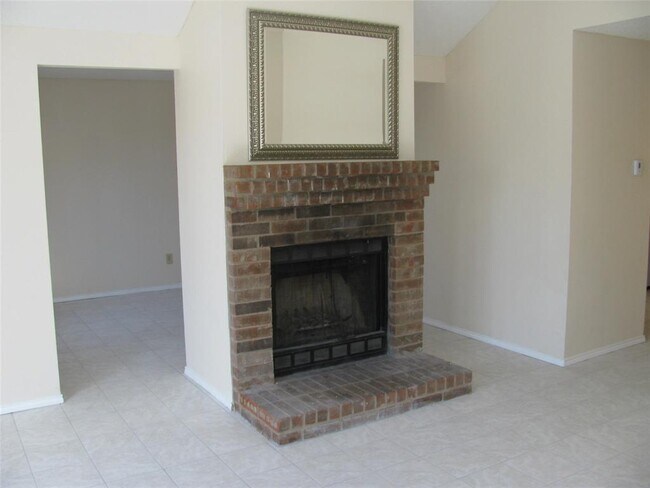 Foto del edificio - 916 Old Barn Ln