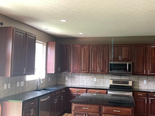 Building Photo - 6393 Matcumbe Way