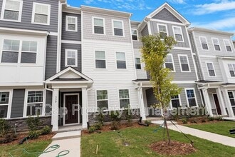 Building Photo - 328 Hemley Trl