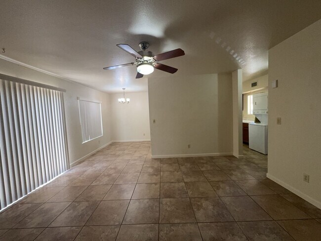 Building Photo - Spacious condo! Includes washer & dryer
