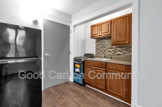 Foto del edificio - 870 Lafayette Ave