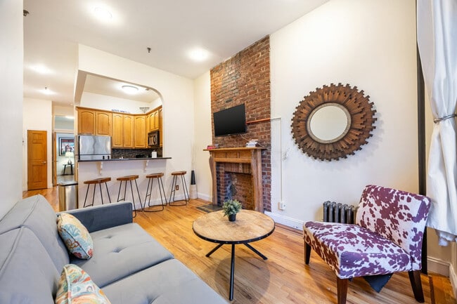Building Photo - 112 W 136th St