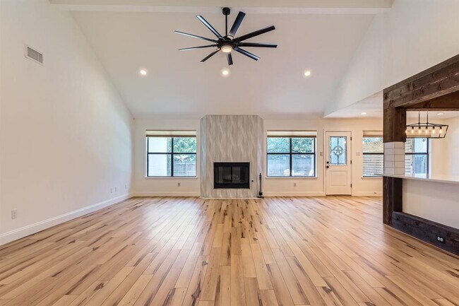 Foto del edificio - 11325 Stormy Ridge Rd