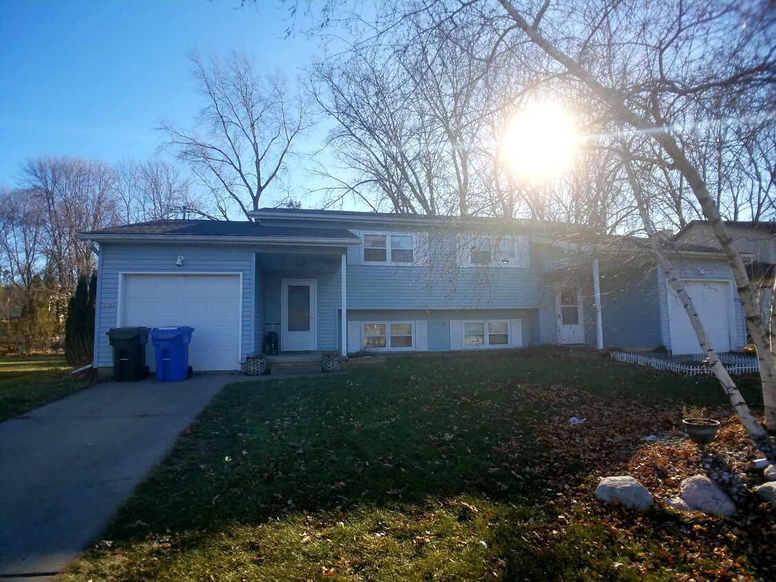 Primary Photo - 5793 Williamsburg Way