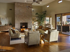 Building Photo - 9894 E Miramonte Dr