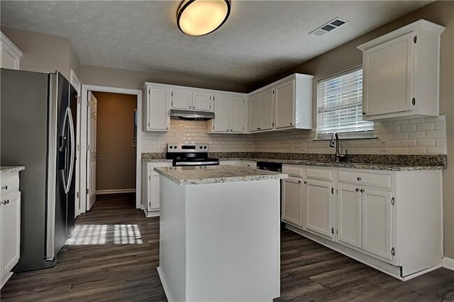 Building Photo - 5260 Harbins Point Ln NW