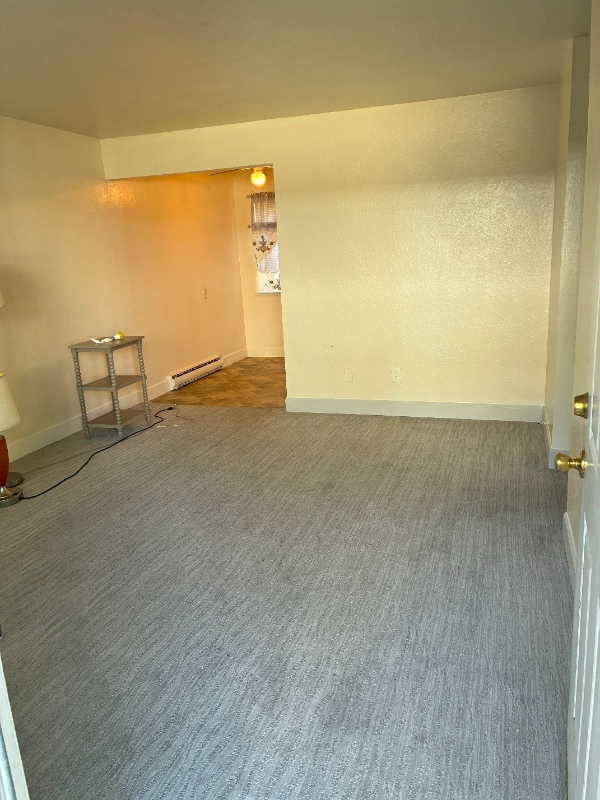 Building Photo - 736 Memorial Way