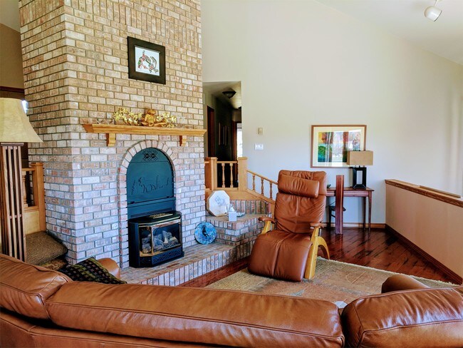 Foto del edificio - 799 Kingfisher Ln