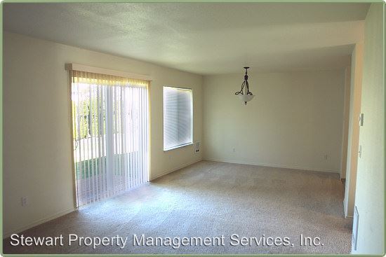 Building Photo - 5451-5457 Glenridge Way