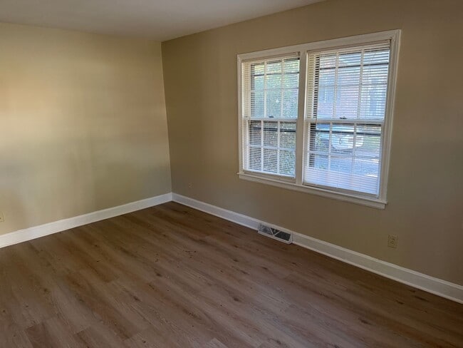 Photo - Beautifully Updated Two Bedroom Duplex House