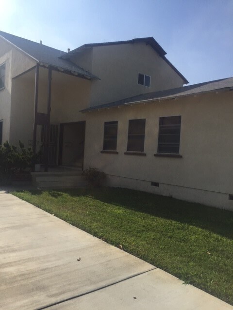 Foto principal - 9016 Reading Ave