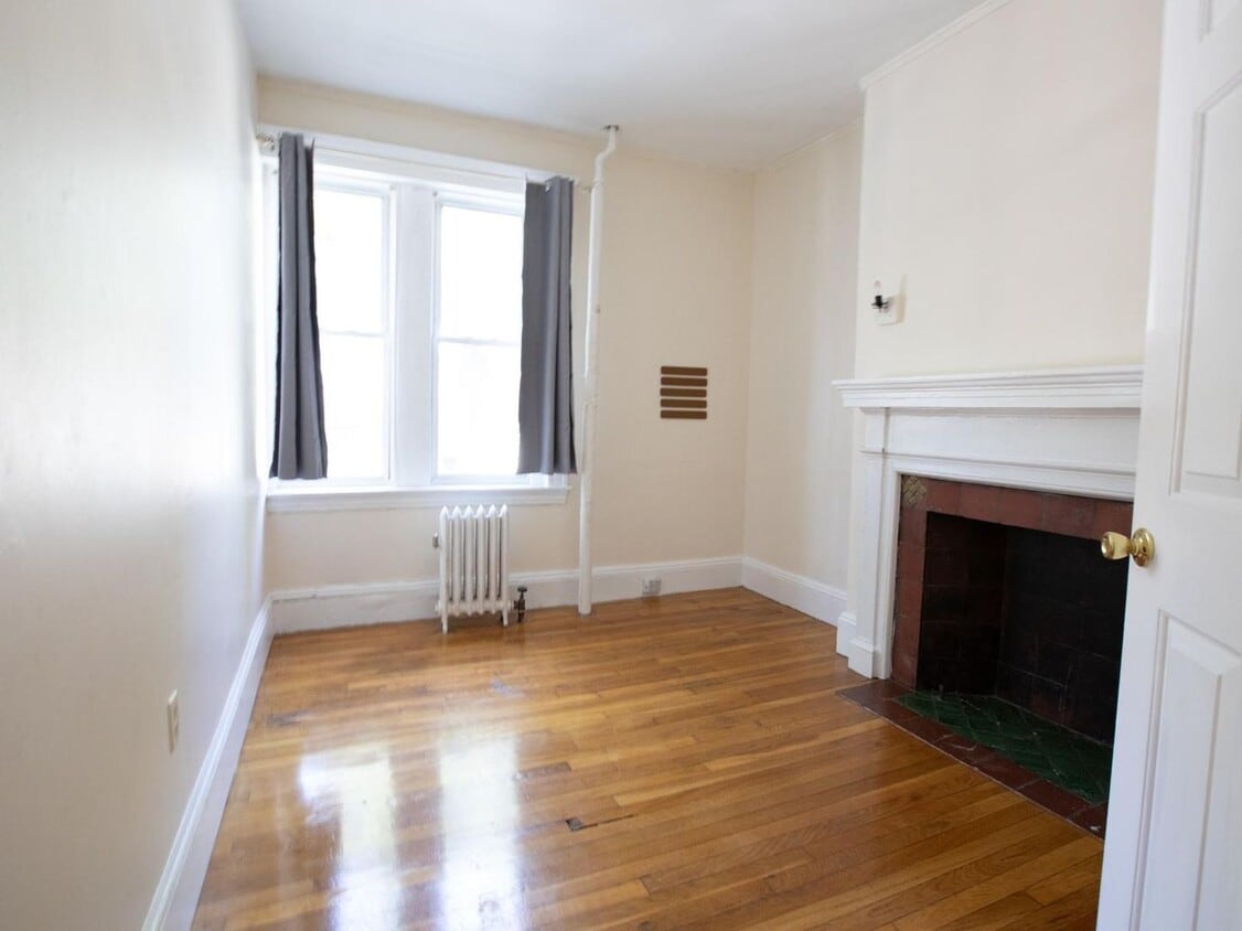 Photo - 62 Egmont St.
