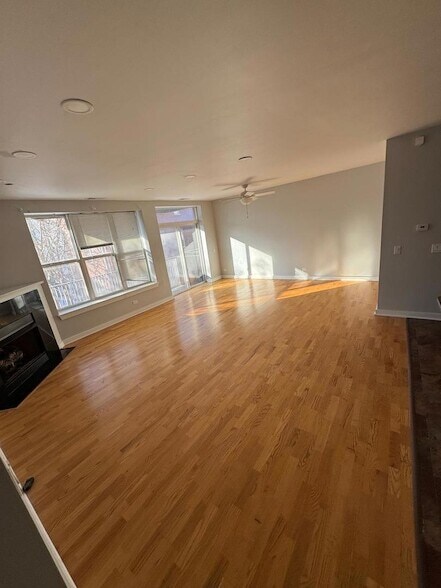 Foto del edificio - 2257 W Lake St