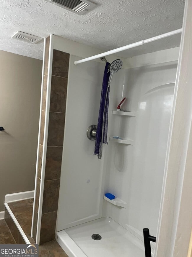 Building Photo - 1801 Azalea Dr