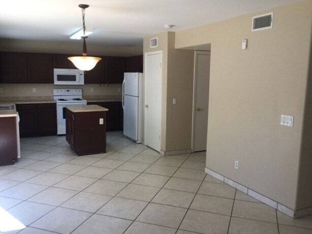 Foto del edificio - 3531 N 105th Ln