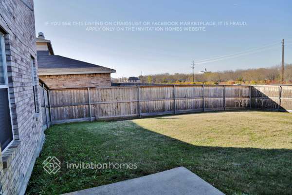 Foto del edificio - 1542 Melrose Ln