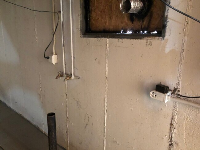 Foto del edificio - 4002 Esseldale Dr