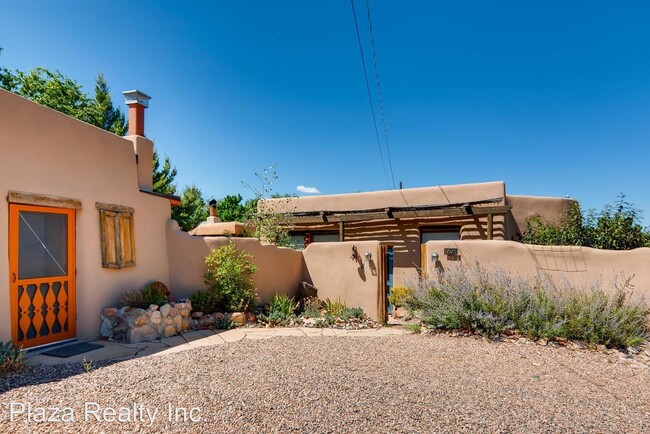 Building Photo - 1 br, 1 bath House - 1212 1/2 Canyon Road