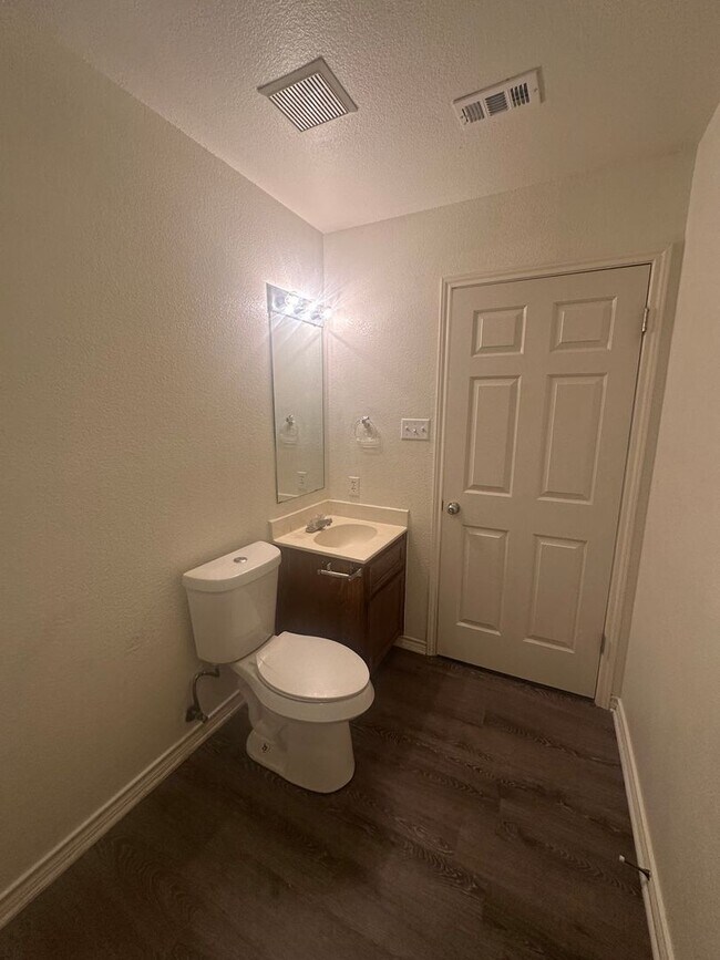 Building Photo - 3Bd/1.5 Ba in Killeen, TX!