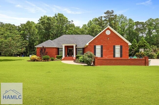 Building Photo - 111 Oakridge Dr