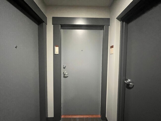 Building Photo - Benson Tower Condo in the Heart of Downtow...