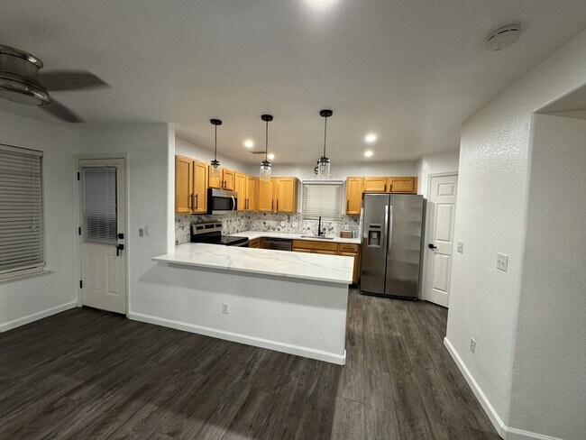 Foto del edificio - 1338 S Danube Ct