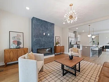 Sala de estar - 2130 12th Ave N