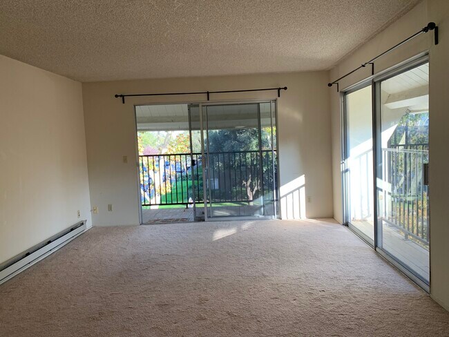 Building Photo - 1750 Halford Ave