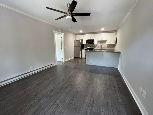 Open floor plan - 3600 Hillsboro Pike