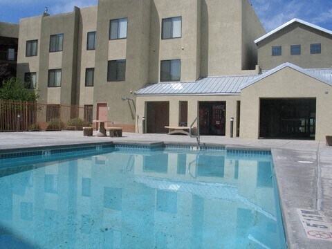 Foto del edificio - Casa de Sierra Senior Apartments
