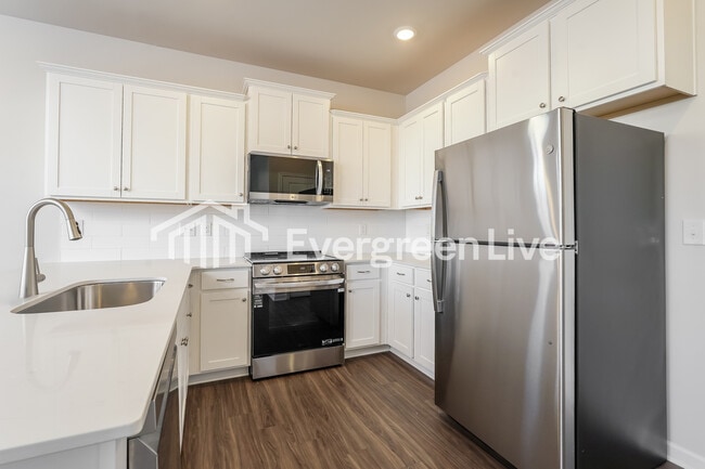 Foto del edificio - 835 Pear Blossom Ct