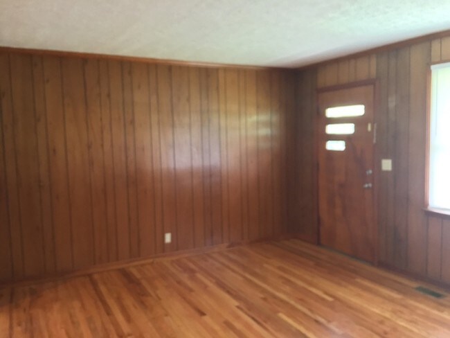 Foto del edificio - Joelton - 2 Bedroom 1-Bath Duplex