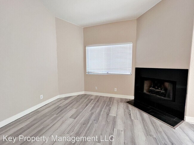 Building Photo - 5052 S Rainbow Blvd