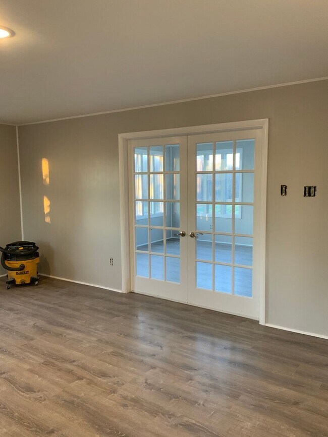 Foto del edificio - 4 br, 1.5 bath House - 138 RADCLIFF ROAD