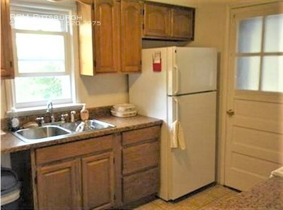 Foto del edificio - Beautiful 3 bed/ 1 bath in Bethal Park!