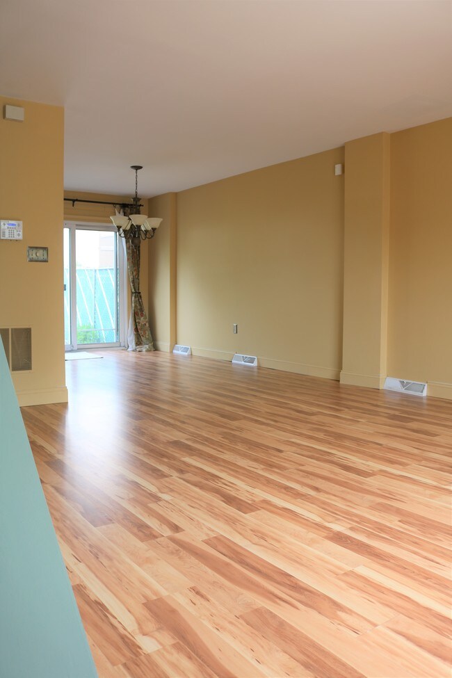 Foto del edificio - 433 E Mosser St