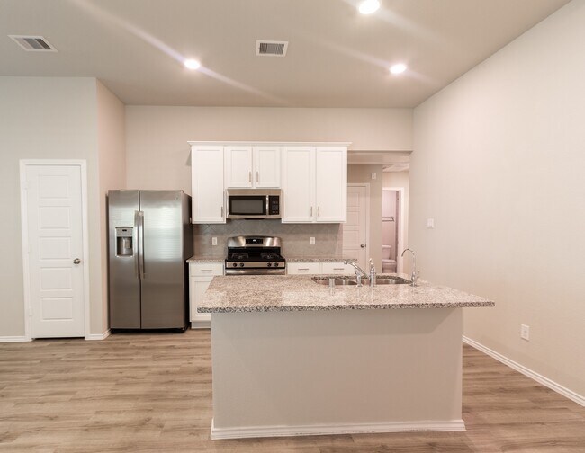 Building Photo - 1218 Colt Canyon Dr