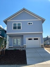 Building Photo - 261 Willow Way