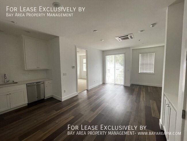 Building Photo - 195 Ave Cabrillo