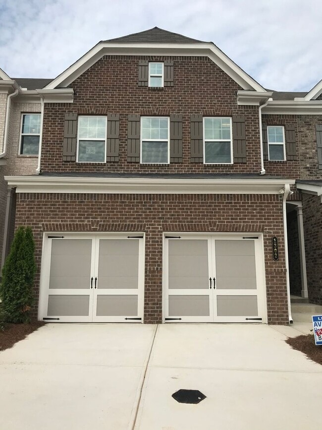 Spacious 3BR Townhome in Cumming | 2,178 Sq Ft | Available September 1 - Spacious 3BR Townhome in Cumming | 2,178 Sq Ft | Available September 1