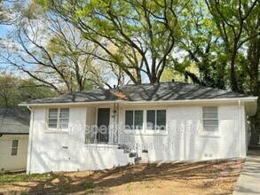 Building Photo - 340 Adelle St SE