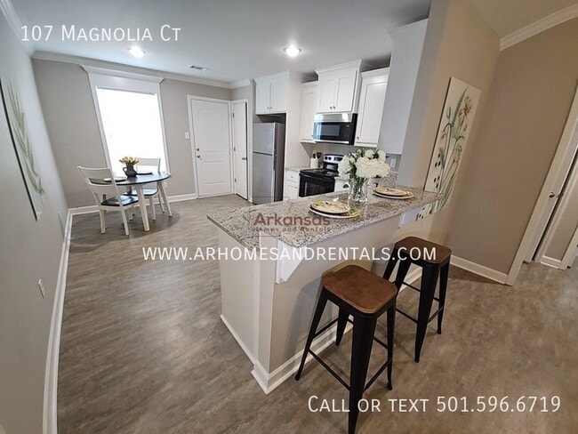Foto del edificio - 107 Magnolia Ct