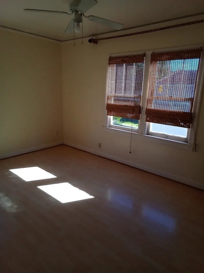 Building Photo - 1426 Amador St