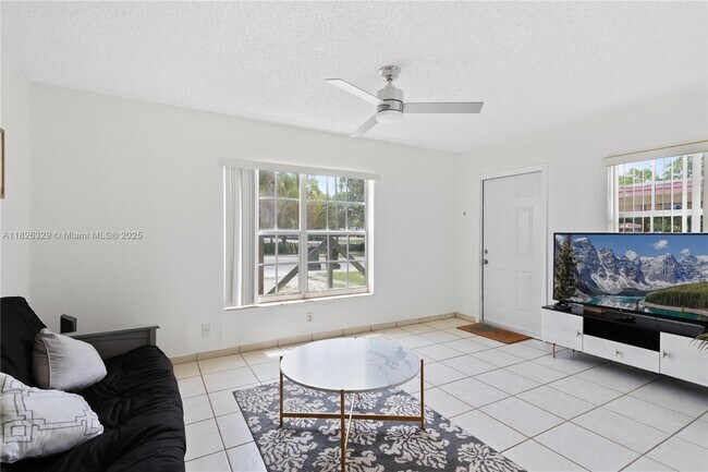 Foto del edificio - 1230 NW 7th Terrace