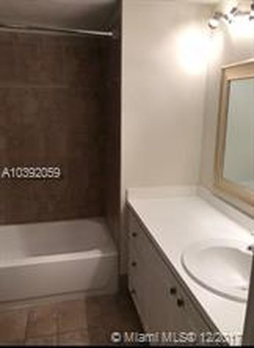 Foto del edificio - 12229 SW 16th Ter