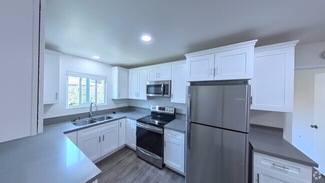 Building Photo - Lincoln Washington Apartments