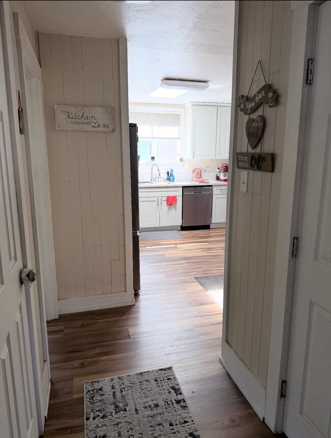 Building Photo - 1244 La Barr Mdws Rd